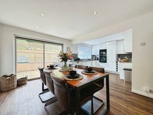Kitchen/Diner - click for photo gallery